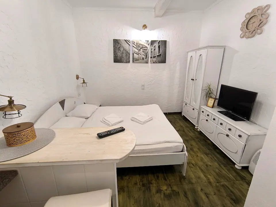 FLH - Chic Studio in Old Town